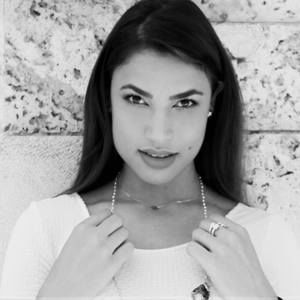 Meet your Posher, Renata